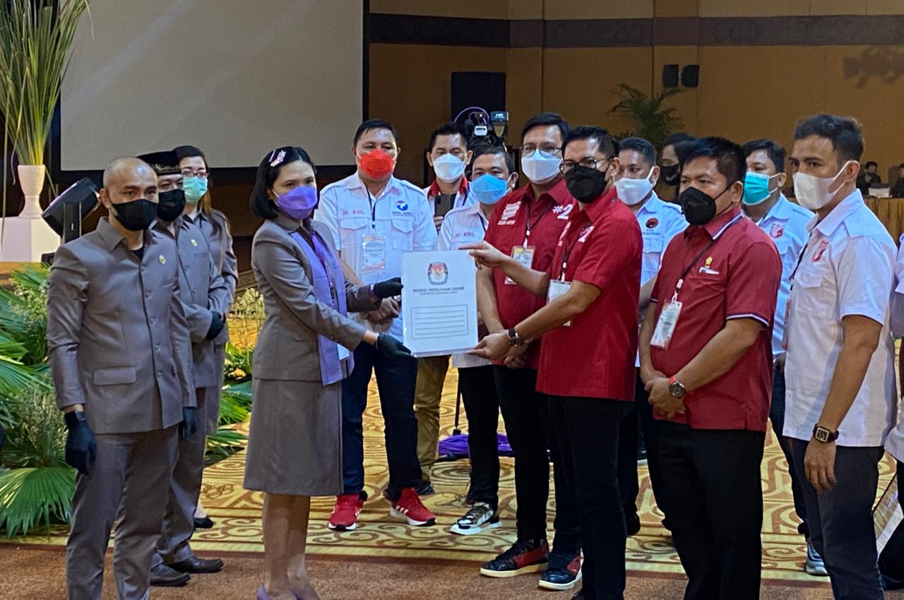 Menang Telak, Joune Ganda dan Kevin William Lotulung Ditetapkan KPU Minut Pasangan Bupati dan Wakil Bupati Terpilih